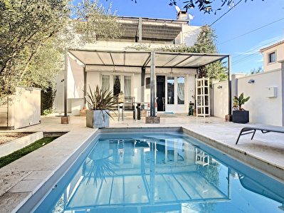 SAINT-RAPHAEL CENTRE VILLE - VILLA 4 PIECES AVEC JARDIN - PISCINE