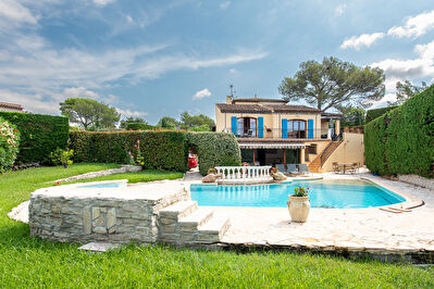 Villa Saint Raphael 9 pieces 245 m2