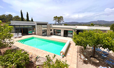 Maison Contemporaine Saint Raphael 7 pieces 145 m2 piscine