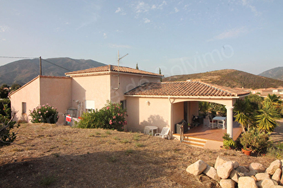 2 VILLAS RECENTES 130 M2 ET 90 M2 SUR 3600 M2 DE TERRAIN