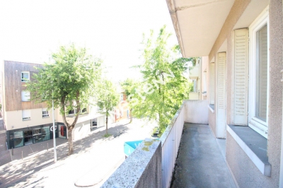 T4 92m2 avec balcon, cave et grenier