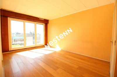 T3 61m2 dernier etage avec balcon, parking