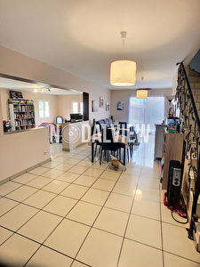 Rare maison avec beau potentiel en excellent etat