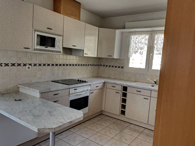 Bel appartement avec tres grande terrasse en plein coeur du quartier du Fango