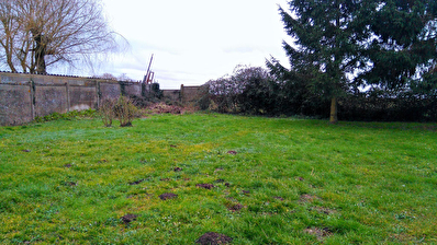 TERRAIN A BATIR - Secteur TREMBLAY LES VILLAGES.