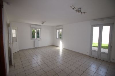 SECTEUR RECHERCHE - MAISON 5 PIECES AVEC JARDIN
