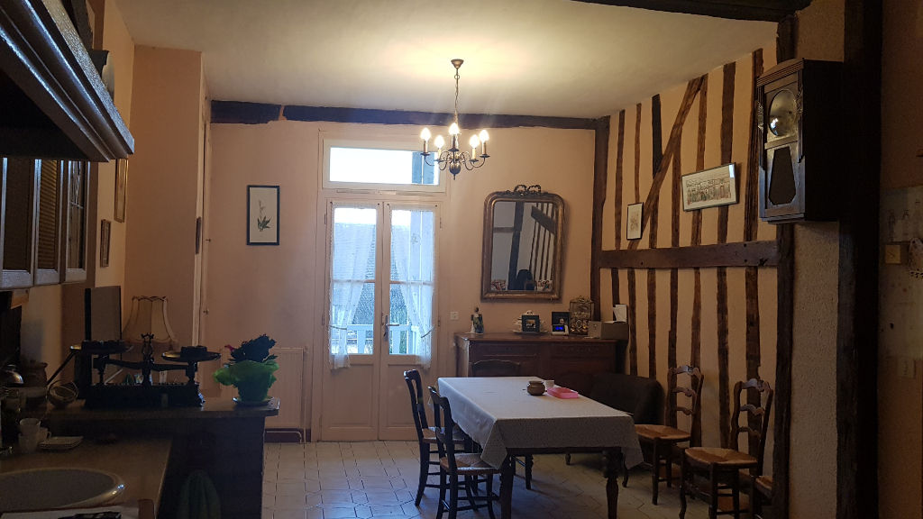 photos n°1 CHARTRES MAISON DE VILLE AVEC GARAGE ET JARDIN