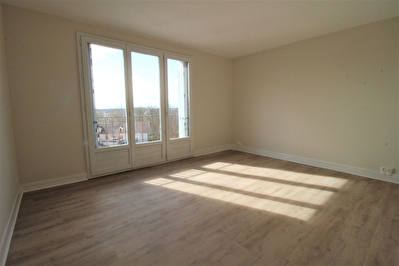 CHARTRES, Appartement T2 bis AVEC GARAGE