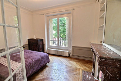 HYPER CENTRE DE CHARTRES - APPARTEMENT T3 meuble