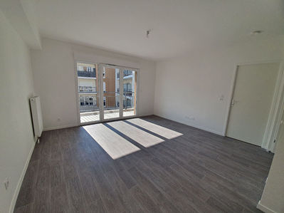 Appartement 2 pieces NEUF en location a LUCE