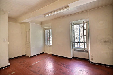 Maison de village en pierres, charme de l'ancien