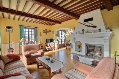 Villa de 160 m2, 5 chambres et dependances au calme