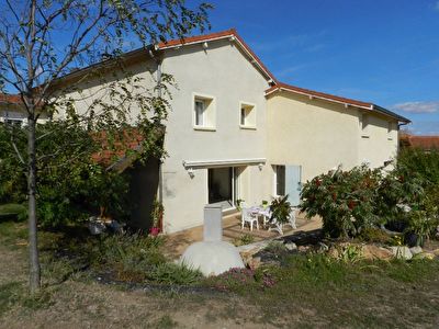 Maison Grezieu La Varenne 7 pieces 190 m2