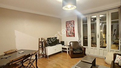 CHARMANT APPARTEMENT CENTRE VILLE RENOVE + BALCON