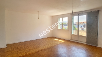 Grenoble 2P+C lumineux grande piece a vivre sans vis a vis avec 2 balcons