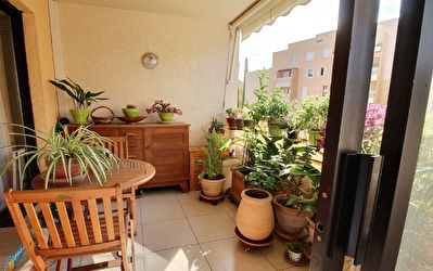 Appartement Hyeres 2 pieces 69 m2 Terrasse Parking sous sol
