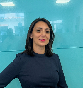 NABILA MEROUANI - Assistante à Lyon NABILA MEROUANI - Assistante à Lyon