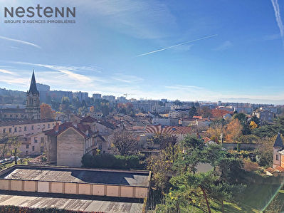 Appartement 2 pieces - Caluire Le bourg