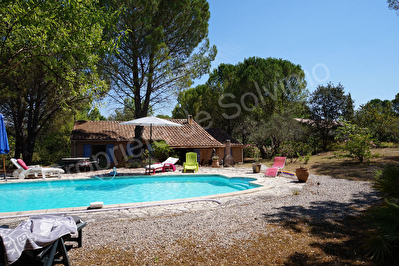 CARCES Villa 107m2 sur 2500m2 avec piscine