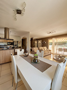 Villa type t4 avec piscine au Val