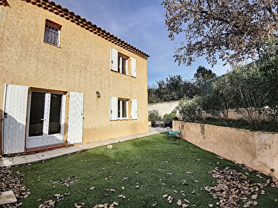 Villa T4 en R+1 de 97m2 sur 260m2 de terrain clos + parking privatif - quartier calme Brignoles