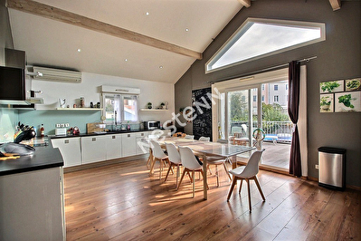 MAISON MONTIGNY LES METZ 3 CHAMBRES, JARDIN, PISCINE ET DEPENDANCE