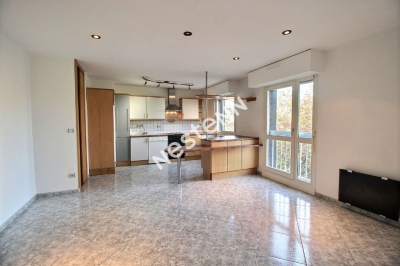 Appartement F3 Metz - 2 chambres - Garage ferme - Balcon - Copropriete arboree et securisee