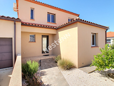 Tres jolie villa 3 faces de 121m2, sur un terrain de 347m2.