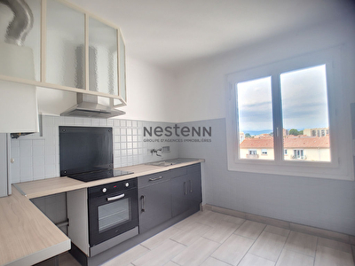 Appartement traversant Perpignan avec vue sur les toits