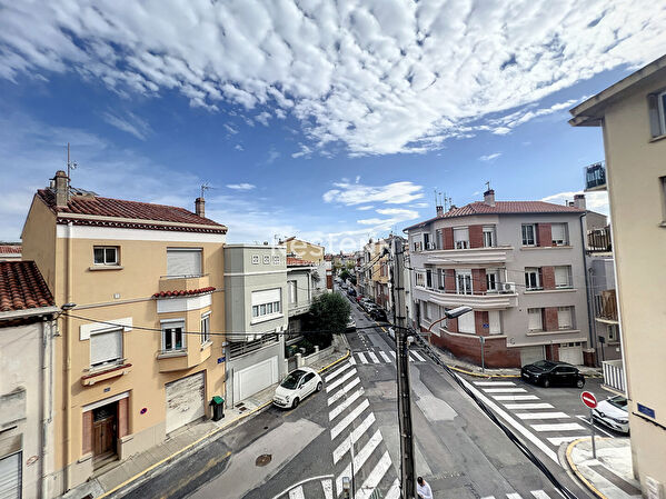 Perpignan Appartement 4 chambres, vue degagee, a renover