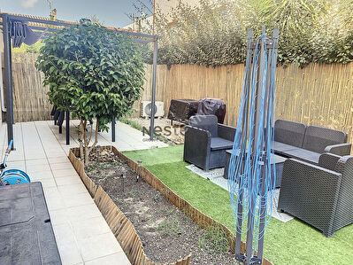Appartement T2 plain pied avec garage et exterieur