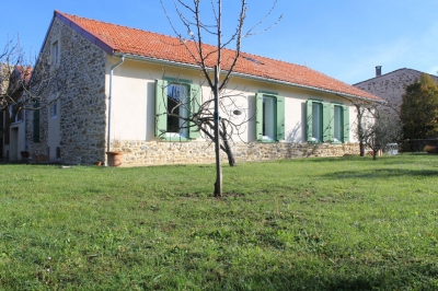 PROCHE LAROQUE D'OLMES Maison en pierre T5 160 M2 ET IMMENSE GARAGE entierement renovee a 10 minutes de Mirepoix