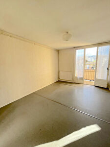 PAMIERS - A LOUER - APPARTEMENT TYPE 2 AVEC BALCON DANS RESIDENCE SECURISEE