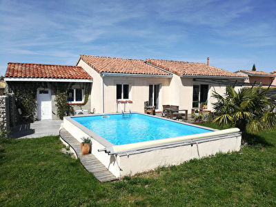 MAISON PLAIN PIED AVEC PISCINE MAZERES