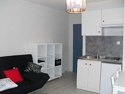 FOIX - STUDIO MEUBLE CENTRE VILLE HISTORIQUE - IDEAL ETUDIANT