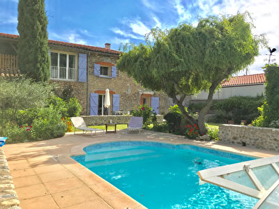 MAISON DE CHARME ET CACHET AVEC PISCINE SUR VERNIOLLE