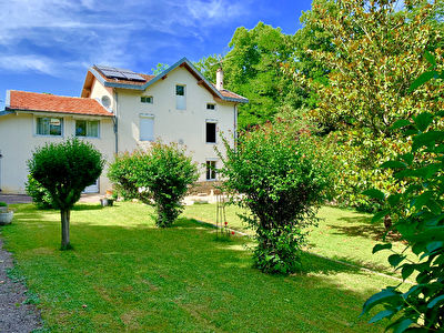 MIREPOIX GRANDE MAISON 6 CHAMBRES AVEC 1 HA DE TERRAIN