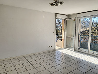 APPARTEMENT T3 DANS RESIDENCE SECURISEE AVEC PISCINE PAMIERS