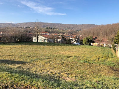 TERRAIN A VENDRE CONSTRUCTIBLE EXPOSE SUD DANS UN ENDROIT CALME