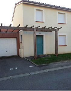 SAVERDUN - MAISON DE TYPE 4 AVEC JARDIN ET GARAGE DANS RESIDENCE SECURISEE