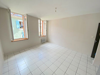 PAMIERS - APPARTEMENT DE TYPE 2