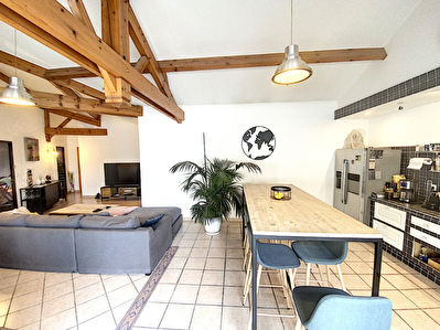 MAZERES A VENDRE SUBLIME APPARTEMENT DE STANDING DE TYPE 4 DE 101 M2 ENTIEREMENT RENOVE AVEC GRANDE TERRASSE