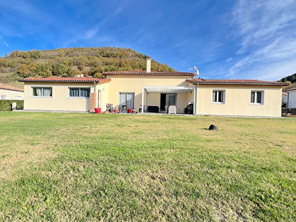 PROCHE CHALABRE VILLA T5 DE 2013 SUR 1511M2 DE TERRAIN