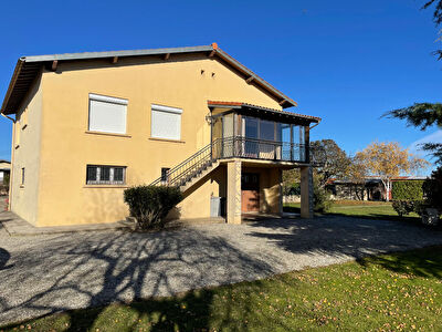 A VENDRE MAISON SUR 2043 m2 DE TERRAIN ARBORE