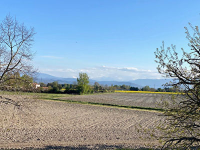PAMIERS : VILLA DE TYPE 5 A VENDRE DE 137 M2 SUR UN PARC DE 1575 M2 + GARAGE AVEC VUE SUR PYRENEES