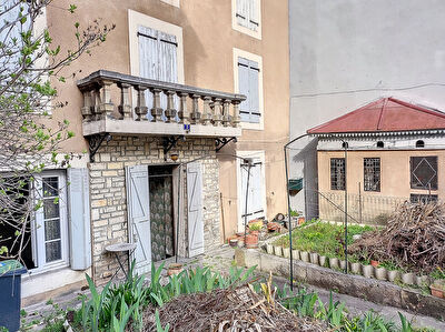 Maison T4 avec jardinet a vendre Lavelanet