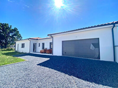 PAMIERS : VILLA NEUVE A VENDRE DE TYPE 5 A VENDRE DE 126 M2 + GRAND GARAGE SUR UNE PARCELLE DE 690M2