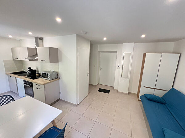 A LOUER - STUDIO NEUF 27 M2 AU 2EME ETAGE