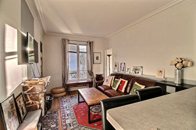 Appartement Porte de Vanves 2 pieces 38 m2 meuble refait a neuf