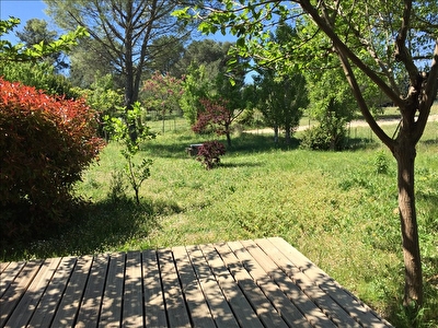 TERRAIN NON CONSTRUCTIBLE COMBAILLAUX - 736 m2